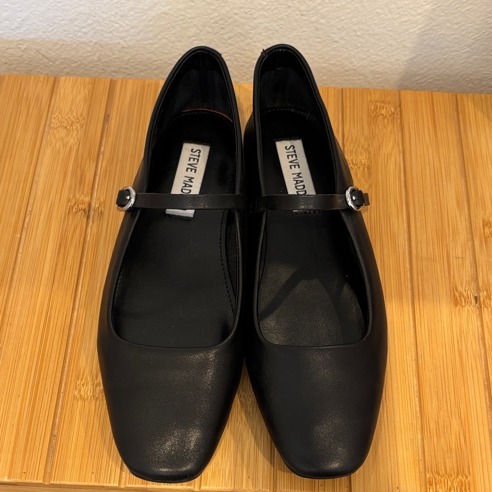 Steve Madden Black Mary Jane Flats